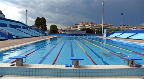 piscina santa bona prezzi|Piscina